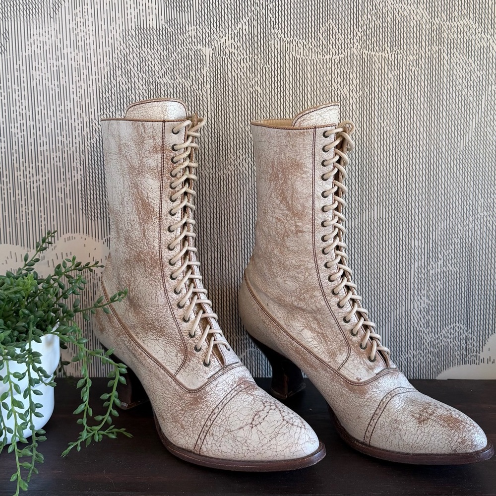 Oak Tree Farms Mirabelle Ivory Leather Victorian Lace Up Bridal Wedding Boots 9